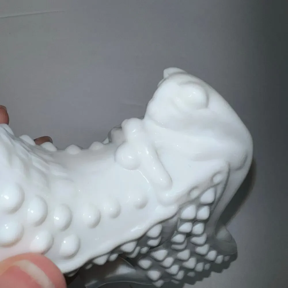 Vintage Fenton Victorian Hobnail White Milk Glass Shoe Slipper Boot Cat Kitten